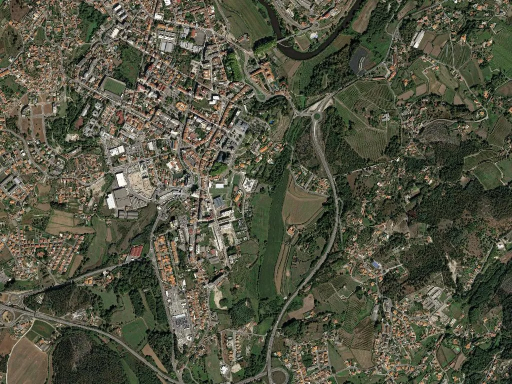 União das freguesias de Santo Tirso, Couto (Santa Cristina e São Miguel) e Burgães